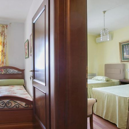 Royal Holiday Apartments Sveti Stefan Buitenkant foto