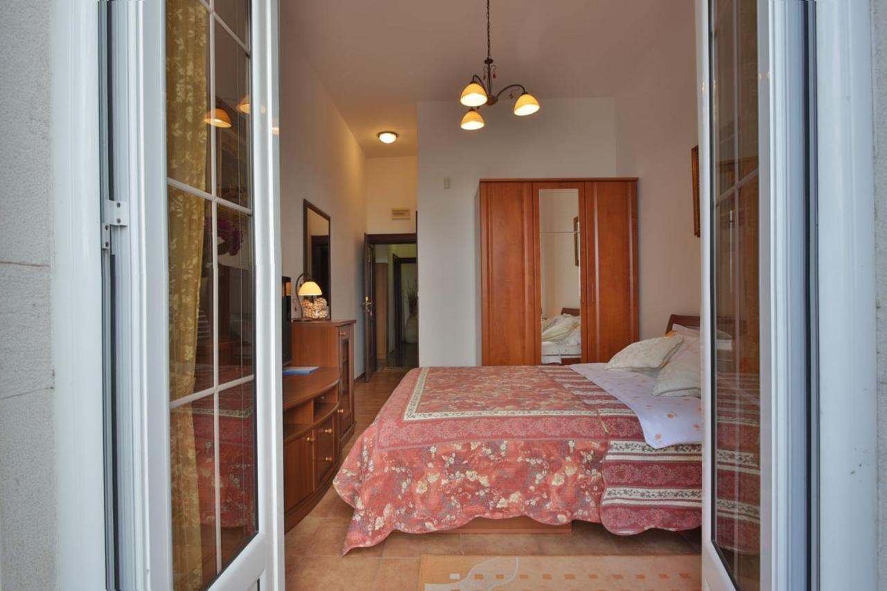 Royal Holiday Apartments Sveti Stefan Buitenkant foto