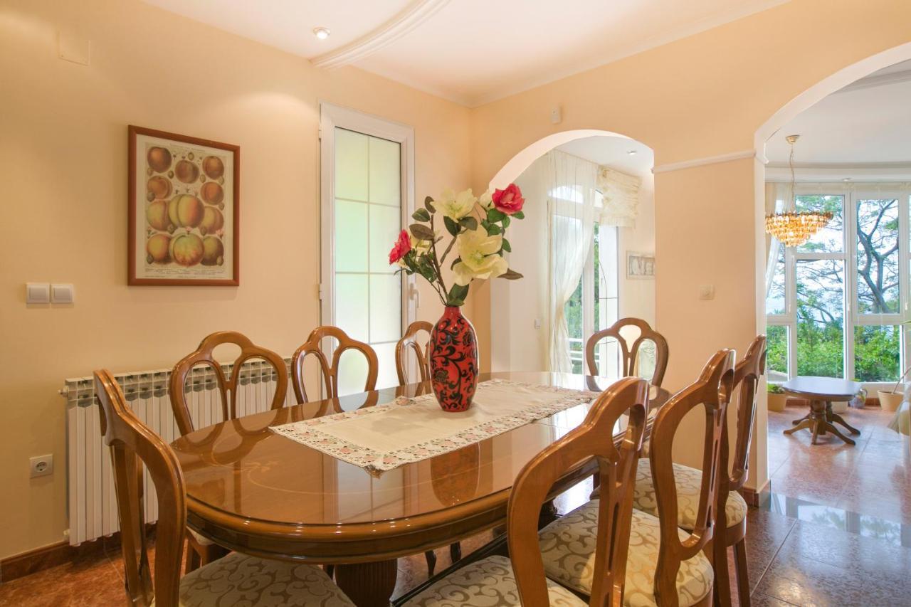 Royal Holiday Apartments Sveti Stefan Buitenkant foto
