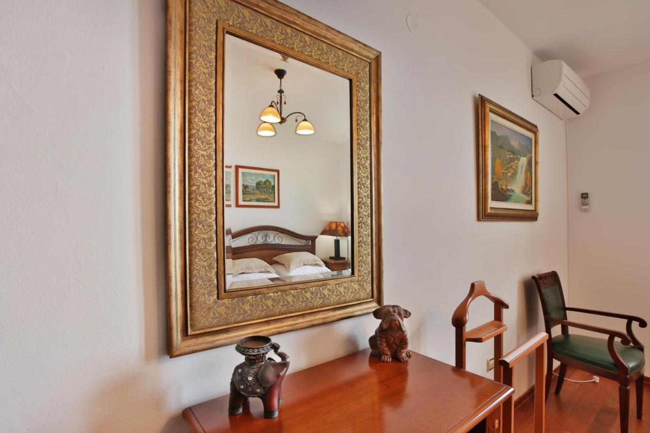 Royal Holiday Apartments Sveti Stefan Buitenkant foto