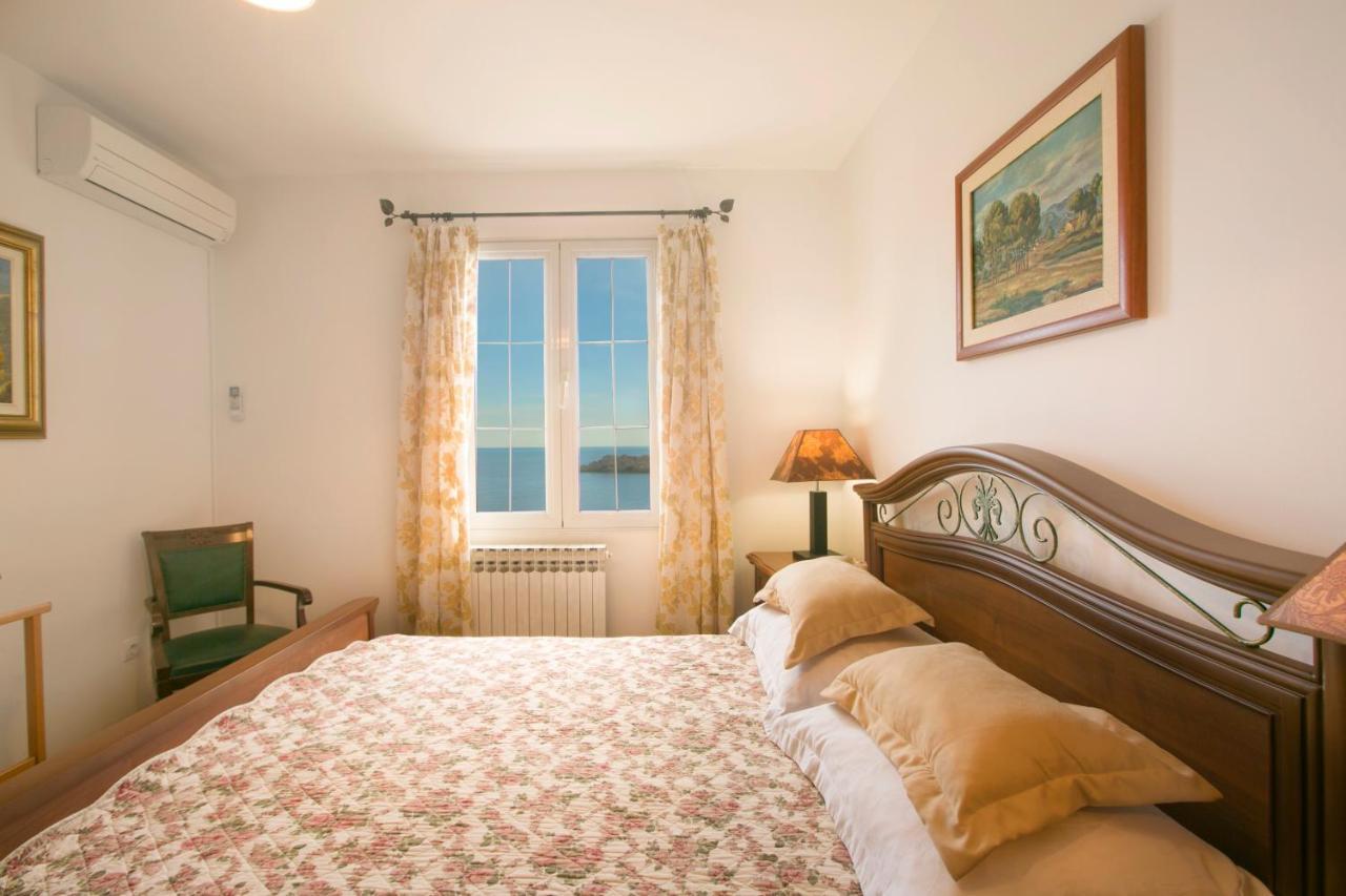 Royal Holiday Apartments Sveti Stefan Buitenkant foto