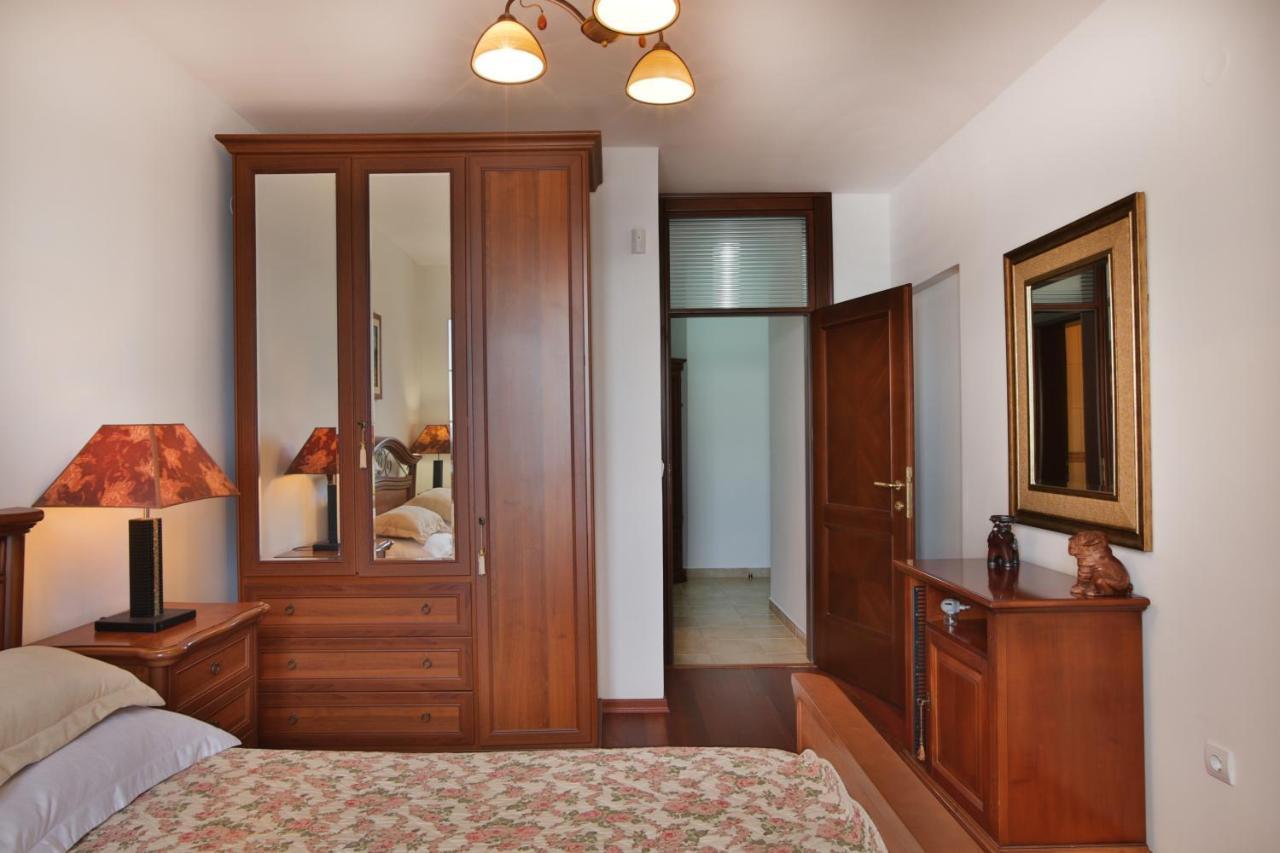Royal Holiday Apartments Sveti Stefan Buitenkant foto