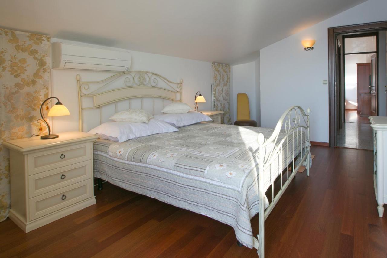 Royal Holiday Apartments Sveti Stefan Buitenkant foto