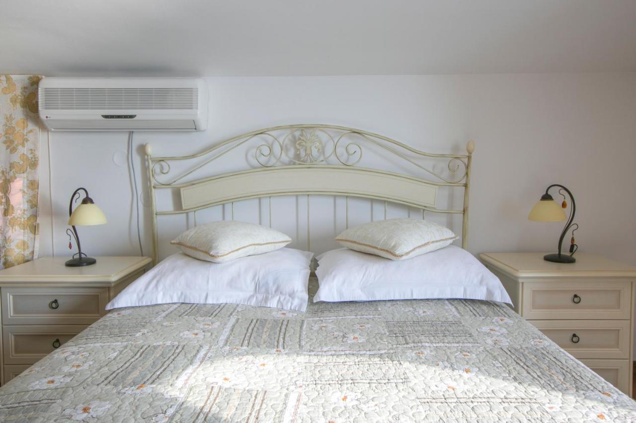 Royal Holiday Apartments Sveti Stefan Buitenkant foto