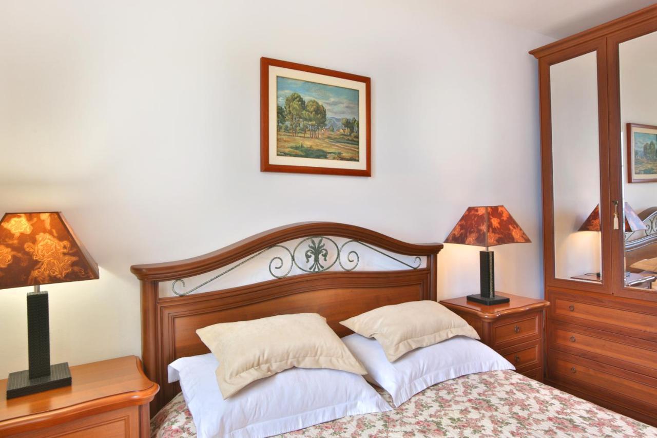 Royal Holiday Apartments Sveti Stefan Buitenkant foto