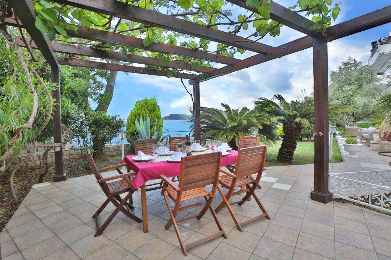 Royal Holiday Apartments Sveti Stefan Buitenkant foto