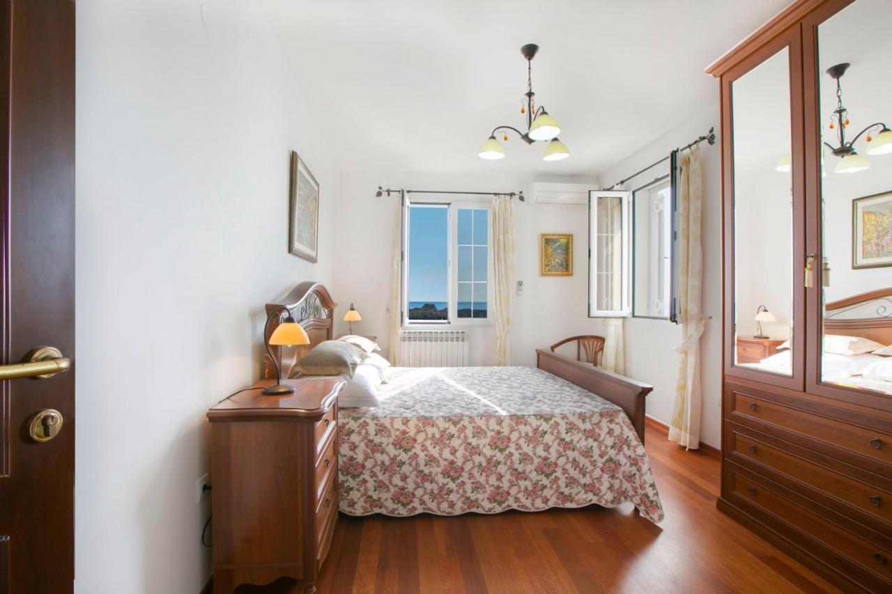 Royal Holiday Apartments Sveti Stefan Buitenkant foto