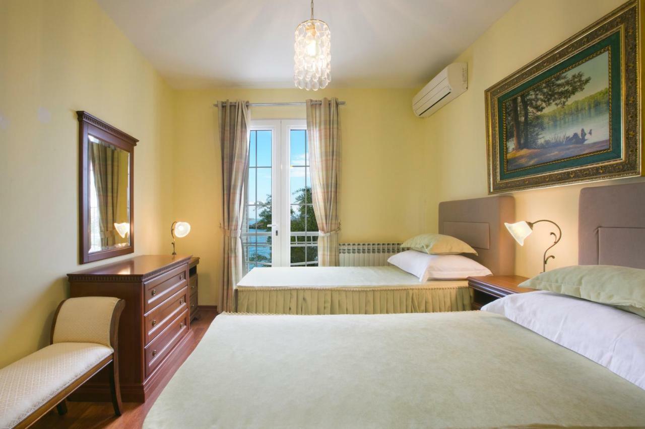 Royal Holiday Apartments Sveti Stefan Buitenkant foto