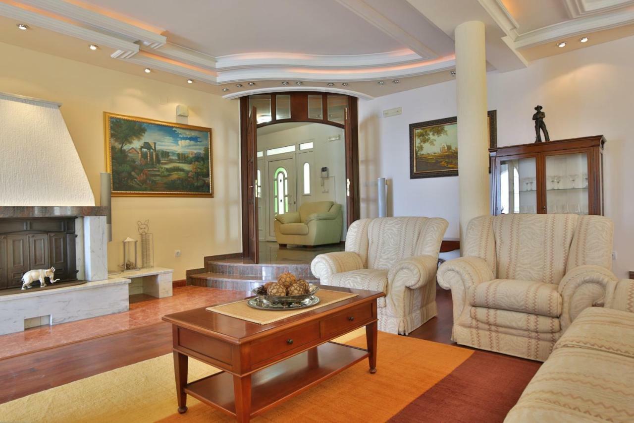 Royal Holiday Apartments Sveti Stefan Buitenkant foto